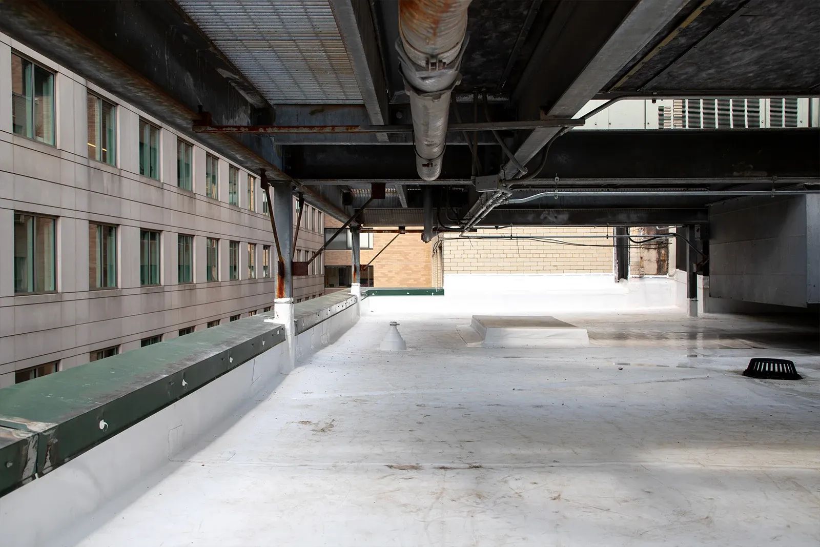 Finished photo of a TPO flat roof. 