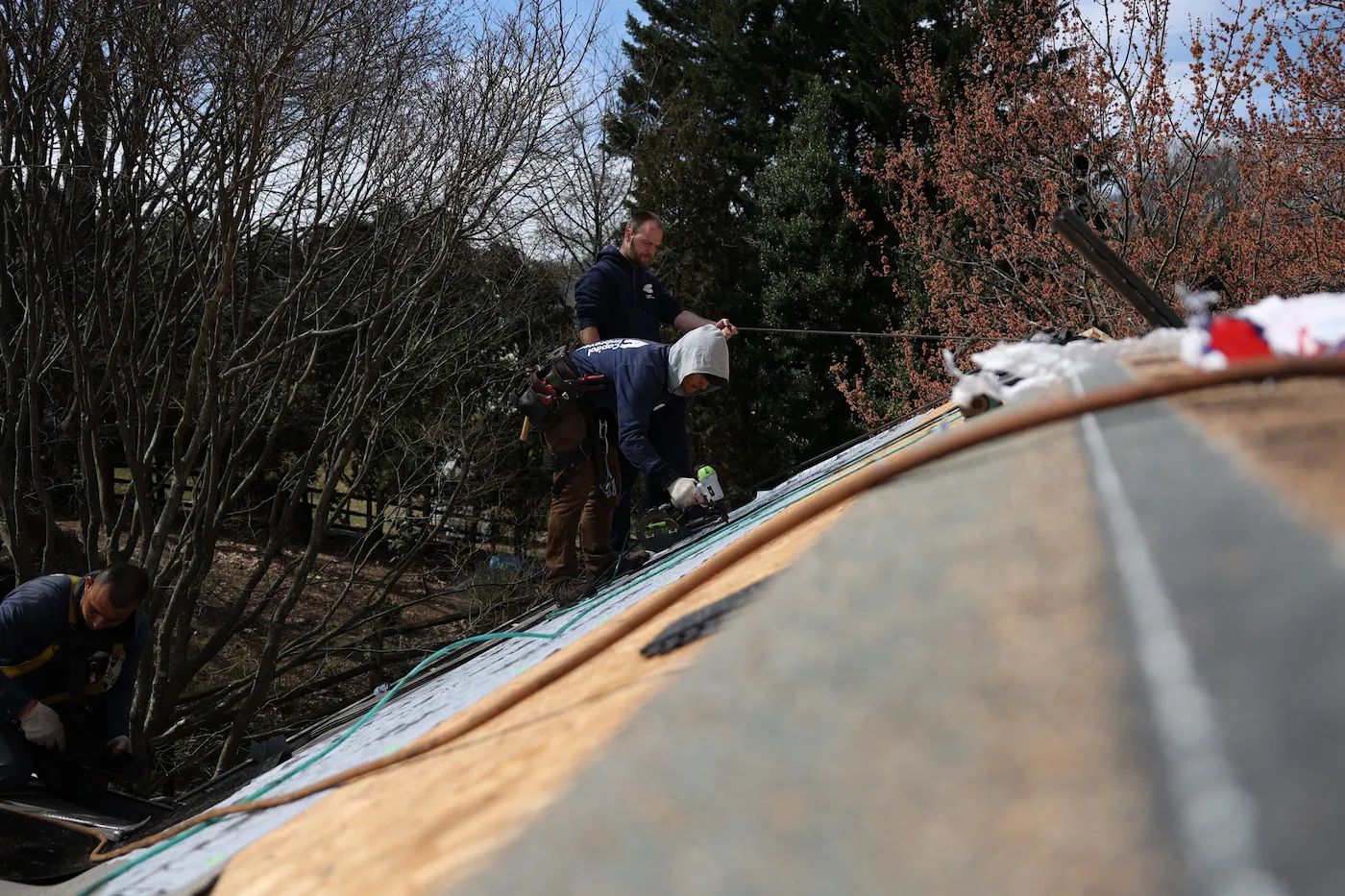 GAF Timberline HDZ roof installation. 
